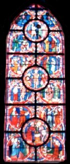 Un rosone di una cattedrale in Normandia by Valda